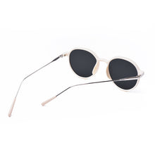 Load image into Gallery viewer, VEU Revi Sunglasses 0063 58 White
